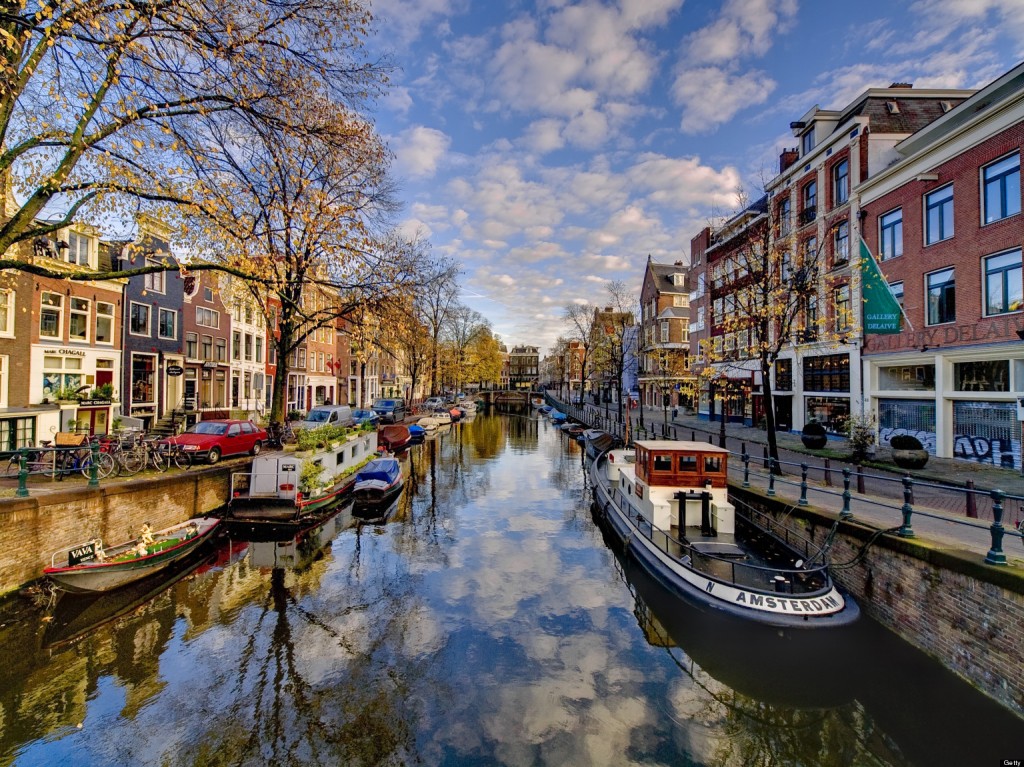 vé máy bay đi Amsterdam