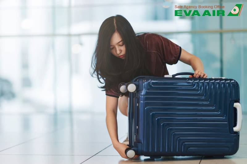 mua-them-hanh-ly-eva-air-di-santa-ana-my