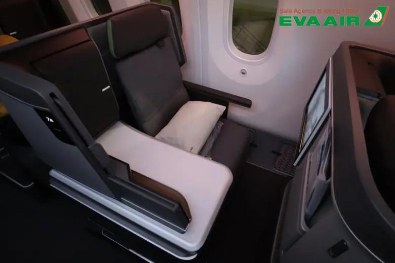 ve-may-bay-di-my-eva-air