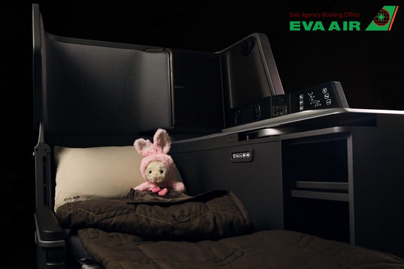 hạng thương gia eva air, vé hạng thương gia eva air, trải nghiệm hạng thương gia eva air, dịch vụ hạng thương gia eva air, ghế hạng thương gia eva air, giá vé hạng thương gia eva air, royal laurel eva air, premium laurel eva air, business class eva air