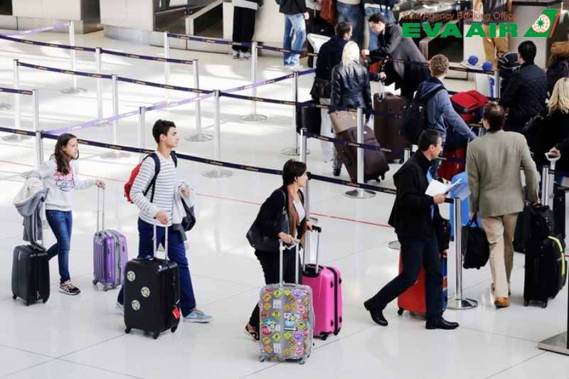 mua-them-hanh-ly-eva-air-di-london