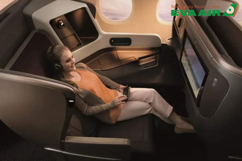 ve-may-bay-di-my-eva-air