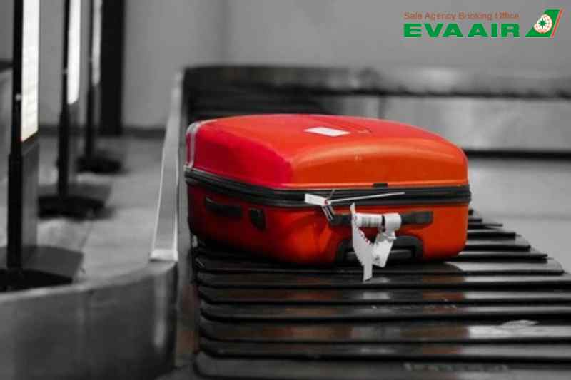 mua-them-hanh-ly-eva-air-di-vancouver-canada
