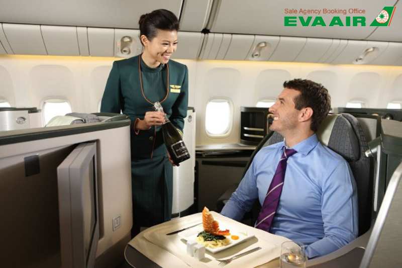 hang-ghe-eva-air-bay-di-bac-my-xem-world-cup