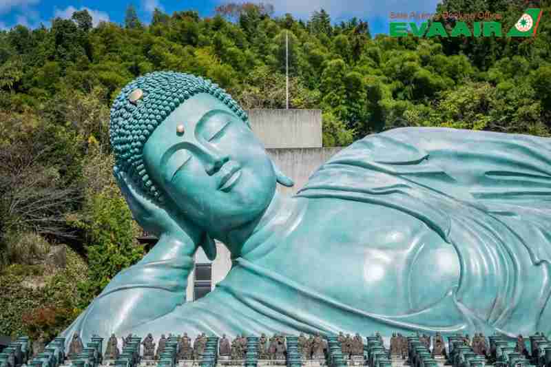 Tuong-Phat-thanh-pho-Fukuoka