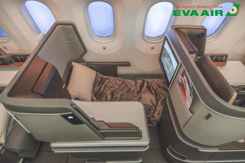 eva-air-dat-chuan-5-sao-skytrax-nam-thu-11-lien-tiep