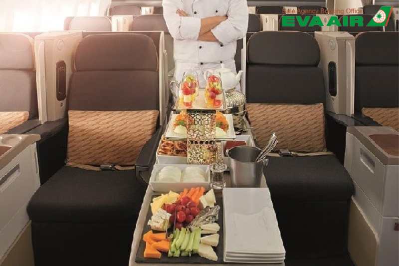 ve-may-bay-eva-air-di-seattle-gia-re