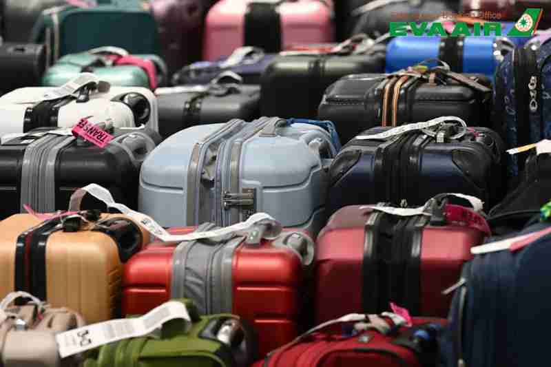 mua-them-hanh-ly-eva-air-gia-bao-nhieu