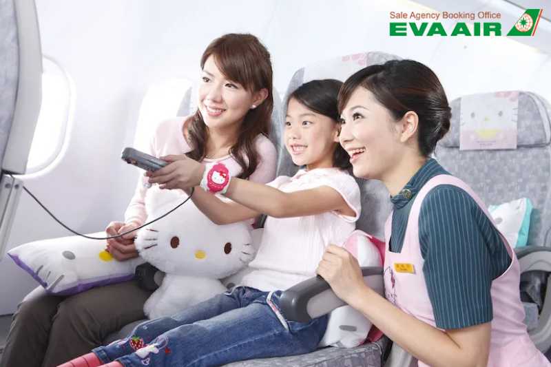 dat-ve-may-bay-hello-kitty-eva-air