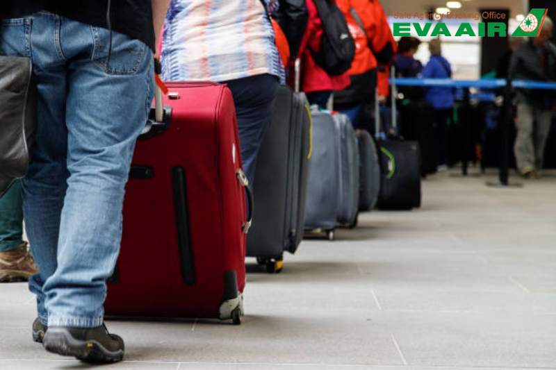 mua-them-hanh-ly-eva-air-di-washington-dc
