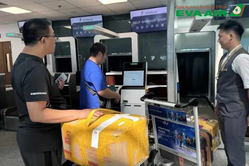 mua-them-hanh-ly-eva-air-di-san-francisco