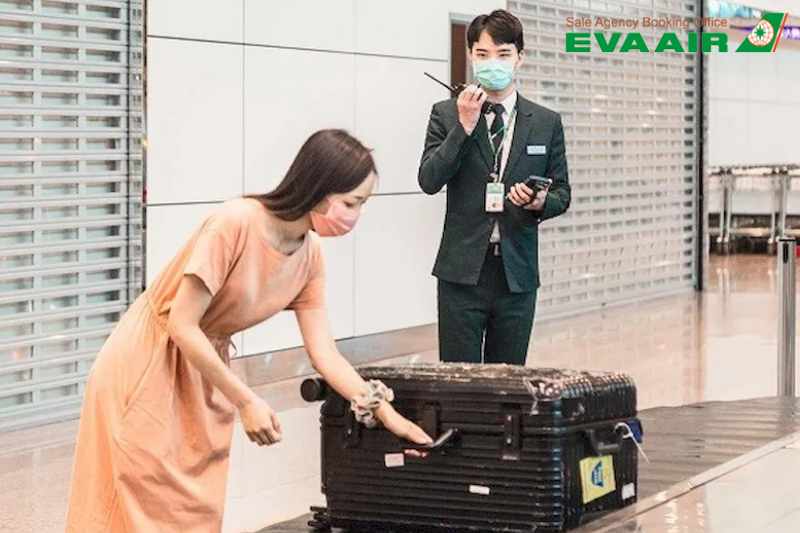 phi-mua-them-hanh-ly-eva-air-tai-san-bay