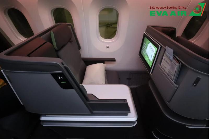 phí nâng hạng phổ thông cao cấp EVA Air, giá nâng cấp lên hạng Premium Economy EVA Air,nâng hạng Premium Economy EVA Air tiết kiệm, giá nâng hạng phổ thông cao cấp EVA Air, giá nâng hạng ghế Premium Economy EVA Air