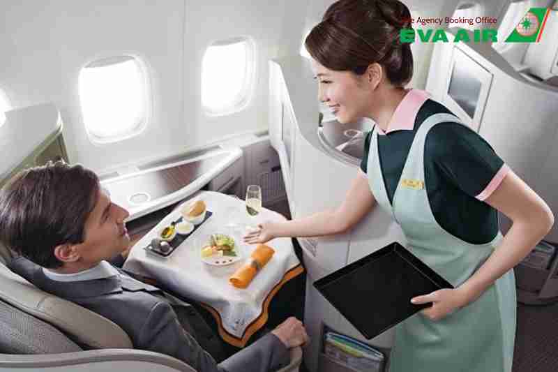 thẻ Gold EVA Air, quyền lợi thẻ Gold EVA Air, gold card eva air, thẻ vàng eva air,  hội viên EVA Air Gold,  Điều kiện đạt hạng Gold Card EVA Air, Quyền lợi hội viên Gold Card EVA Air, nâng hạng thẻ Vàng EVA Air