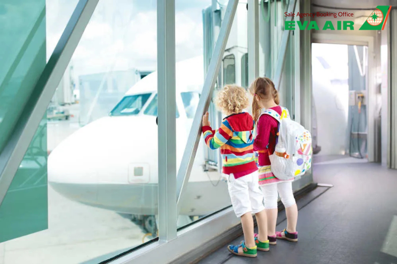 vé máy bay trẻ em EVA Air, giá vé trẻ em EVA Air, quy định trẻ em đi máy bay EVA Air, giấy tờ cho trẻ em bay EVA Air, vé trẻ sơ sinh EVA Air, bay cùng trẻ em EVA Air, trẻ em đi máy bay EVA Air