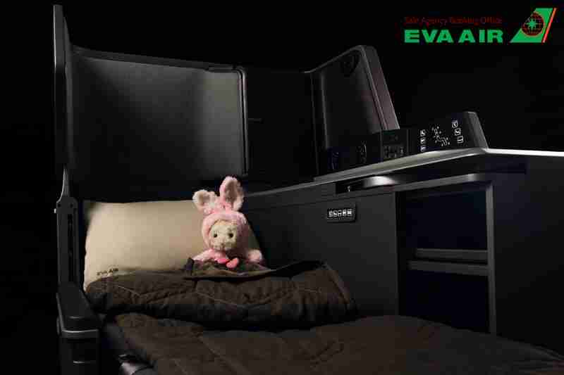 chọn ghế miễn phí trên EVA Air,hạng vé EVA Air được chọn ghế miễn phí, Preferred Seat miễn phí EVA Air,  ghế miễn phí tiêu chuẩn EVA Air, Ghế ưu tiên EVA Air, Ghế rộng chân EVA Air, Ghế cạnh cửa thoát hiểm EVA Air, Quyền lợi chọn ghế miễn phí EVA Air