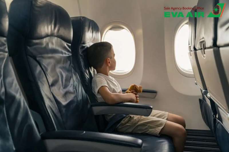 Quy định trẻ sơ sinh và trẻ nhỏ đi máy bay EVA Air, trẻ em đi máy bay EVA Air, Quy định trẻ em đi máy bay EVA Air, Trẻ em đi máy bay một mình EVA Air, em bé đi máy bay EVA Air, Quy định trẻ sơ sinh đi máy bay EVA Air