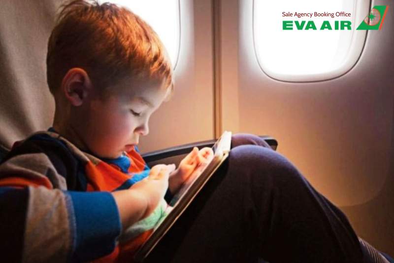 Quy định trẻ sơ sinh và trẻ nhỏ đi máy bay EVA Air, trẻ em đi máy bay EVA Air, Quy định trẻ em đi máy bay EVA Air, Trẻ em đi máy bay một mình EVA Air, em bé đi máy bay EVA Air, Quy định trẻ sơ sinh đi máy bay EVA Air