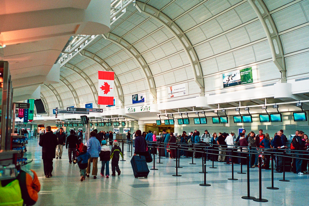 Sân bay quốc tế tại Canada 